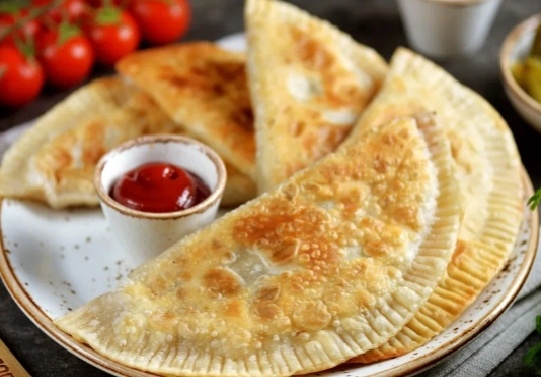 Чебуреки с мясом: Хрустящая классика на вашей кухне