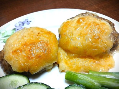 Мясные гнезда с картофельной начинкой: уютный ужин на любой случай