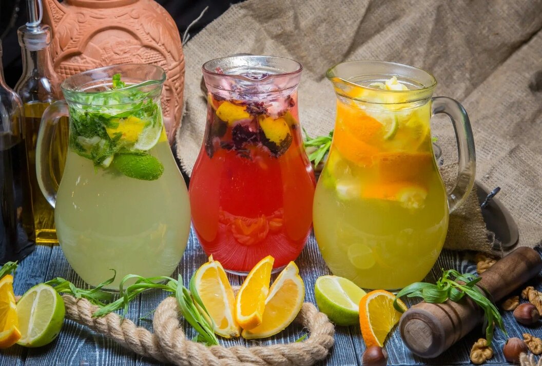 Освежающие лимонады для жары: пять рецептов