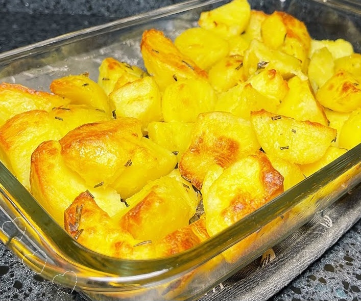 Запеченная картошка в сметанном соусе