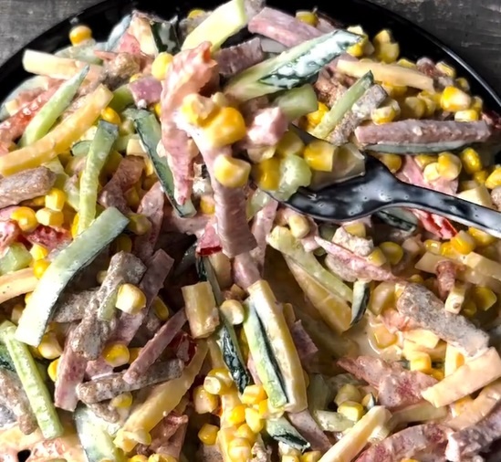 Вкусный салат на рождественский стол без усилий