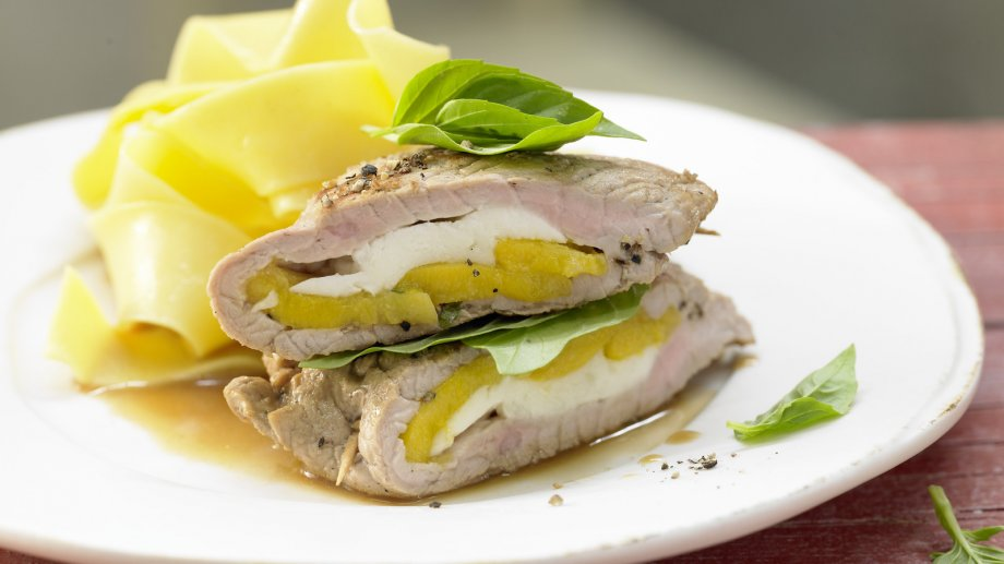 Шницели с манго и моцареллой: простой рецепт для гурманов