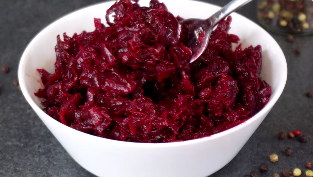 Свекольная икра: любимый рецепт из детства, который разнообразит ваш стол