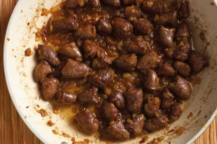 Потрясающий рецепт жареных куриных сердечек для экономных кулинаров