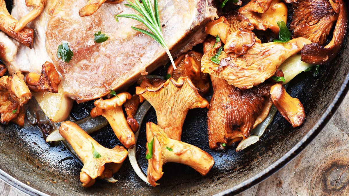 Сезон лисичек: Как правильно хранить свежие и замороженные грибы