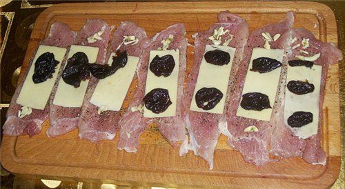 Необычные мясные рулетики для вашего стола