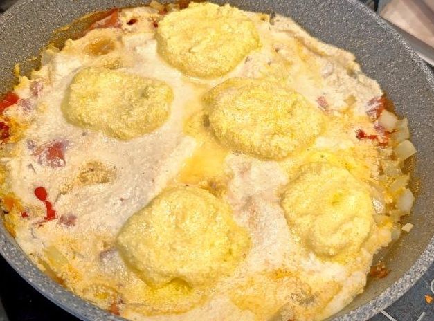 Вкусная веганская шакшука: постная альтернатива яичнице