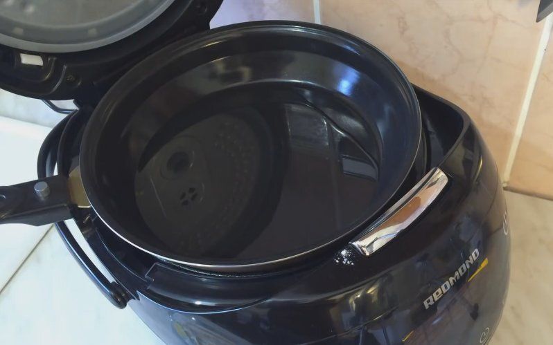 Куриные котлеты в мультиварке: простой и вкусный рецепт