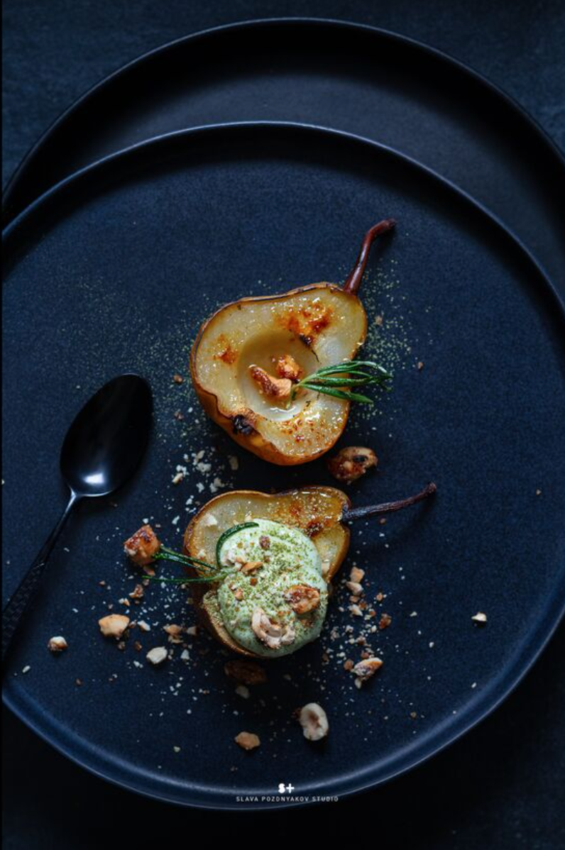 Нежная груша с кремом и орехами: наслаждение для глаз и вкуса