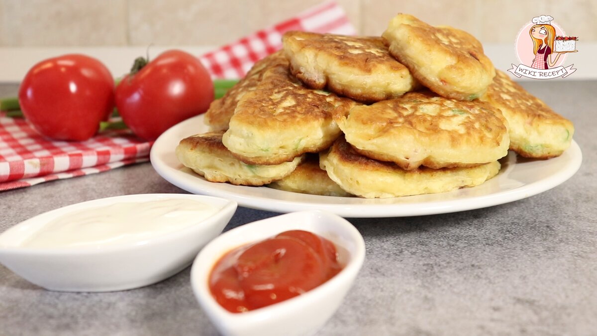 Невероятные оладьи с колбасой и сыром: идеальный завтрак и пицца из жидкого теста