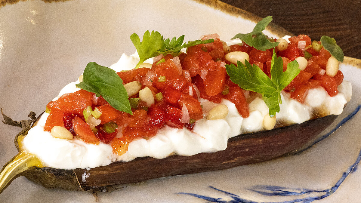 Удивительное сочетание: баклажан, сыр и томаты для вашего стола