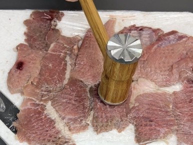 Неповторимый вкус: свинина в сметане по советскому рецепту