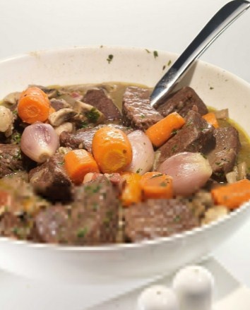 Говядина по-бургундски: Классический рецепт для истинных гурманов