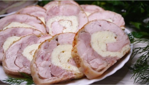 Куриный рулет: вкусный и универсальный ужин на два дня