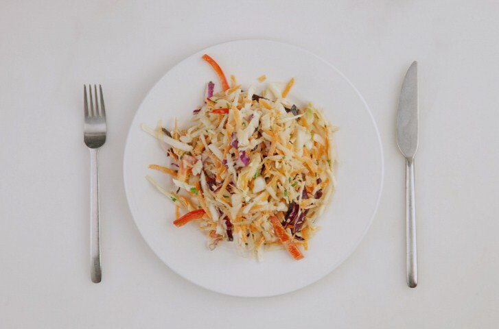 Салат Коулслоу: свежесть и вкус в каждой порции