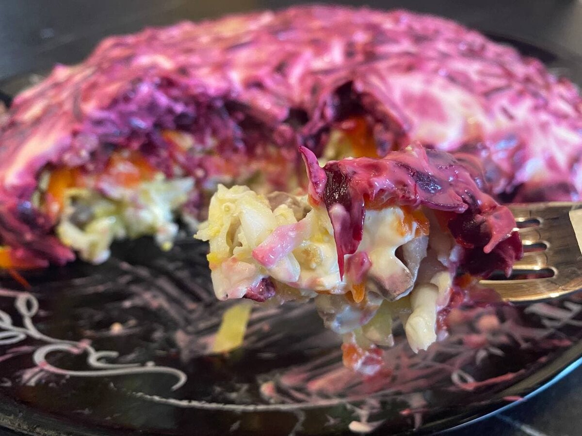 Как готовить селедку под шубой: яиц не хватает или слишком много?