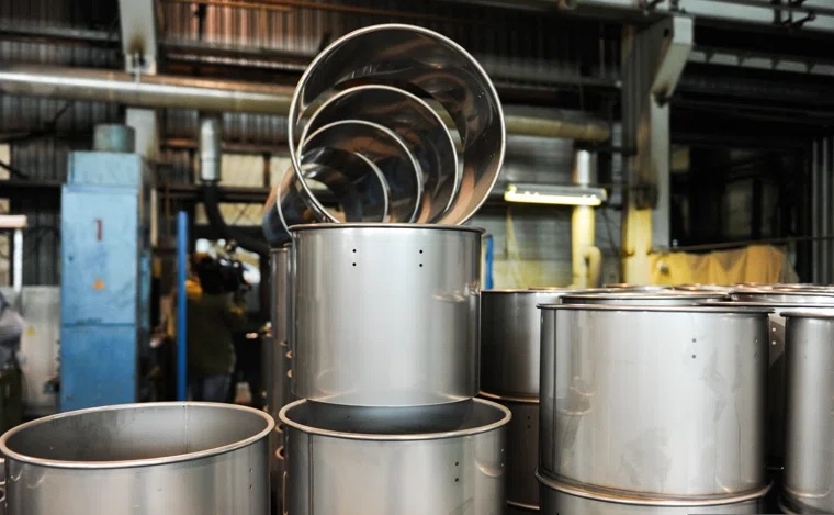Ашинский завод завершает производство металлической посуды