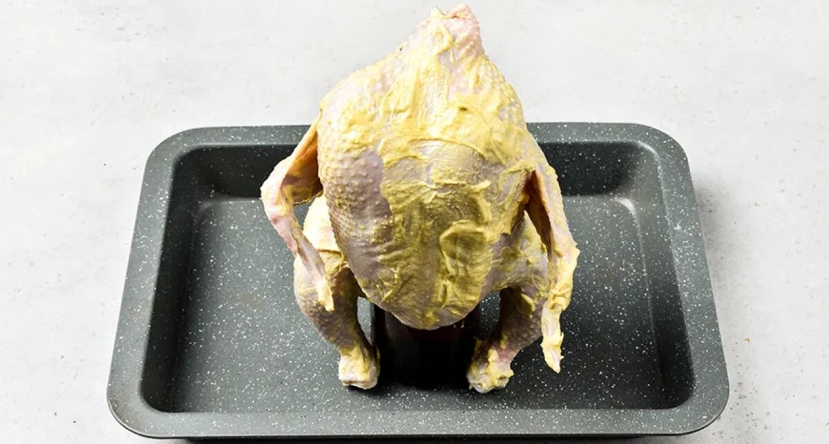 Курица на бутылке: зимний хит с хрустящей корочкой для праздника