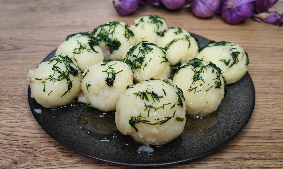 Картофельные шарики с фаршем по простому немецкому вкусу
