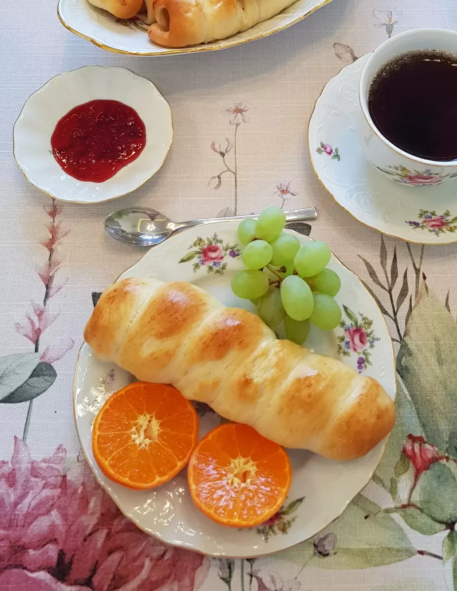 Сосиски в тесте: любимое лакомство для детей и взрослых