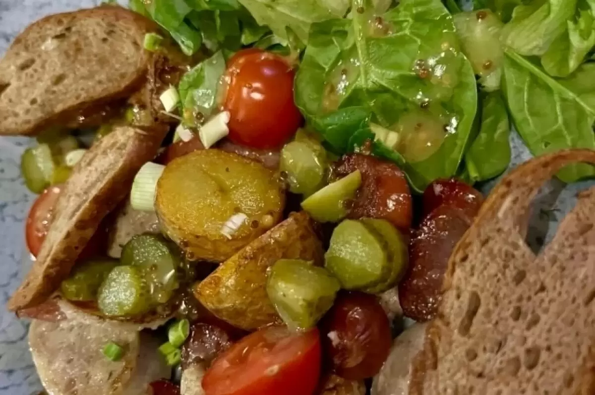 Кафе Eclair в Казани решает вопрос с компенсацией после случая с сальмонеллой