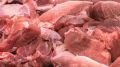 В Шушарах раскрылся скандал с мясом: свинина с продленным сроком годности