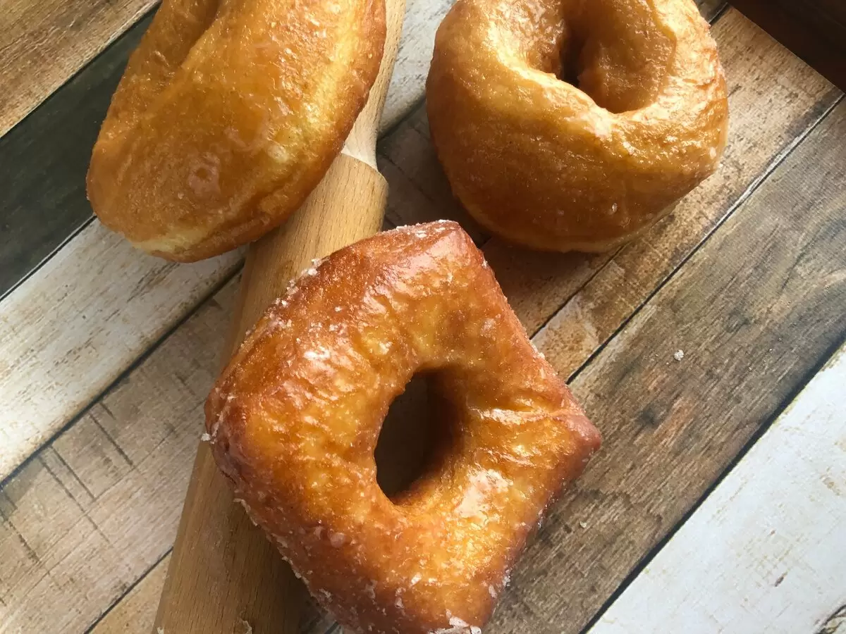 Пончики, как в детстве: идеальный рецепт от шеф-кондитера