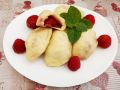 Вареники с клубникой, приготовленные на пару