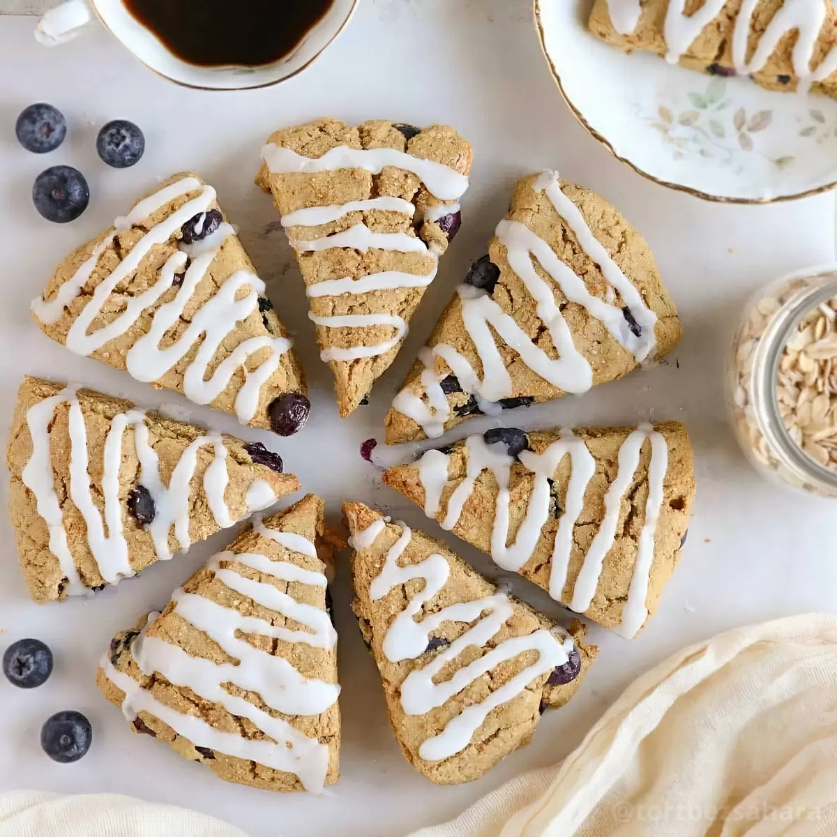 Удивительные овсяные сконы с черникой