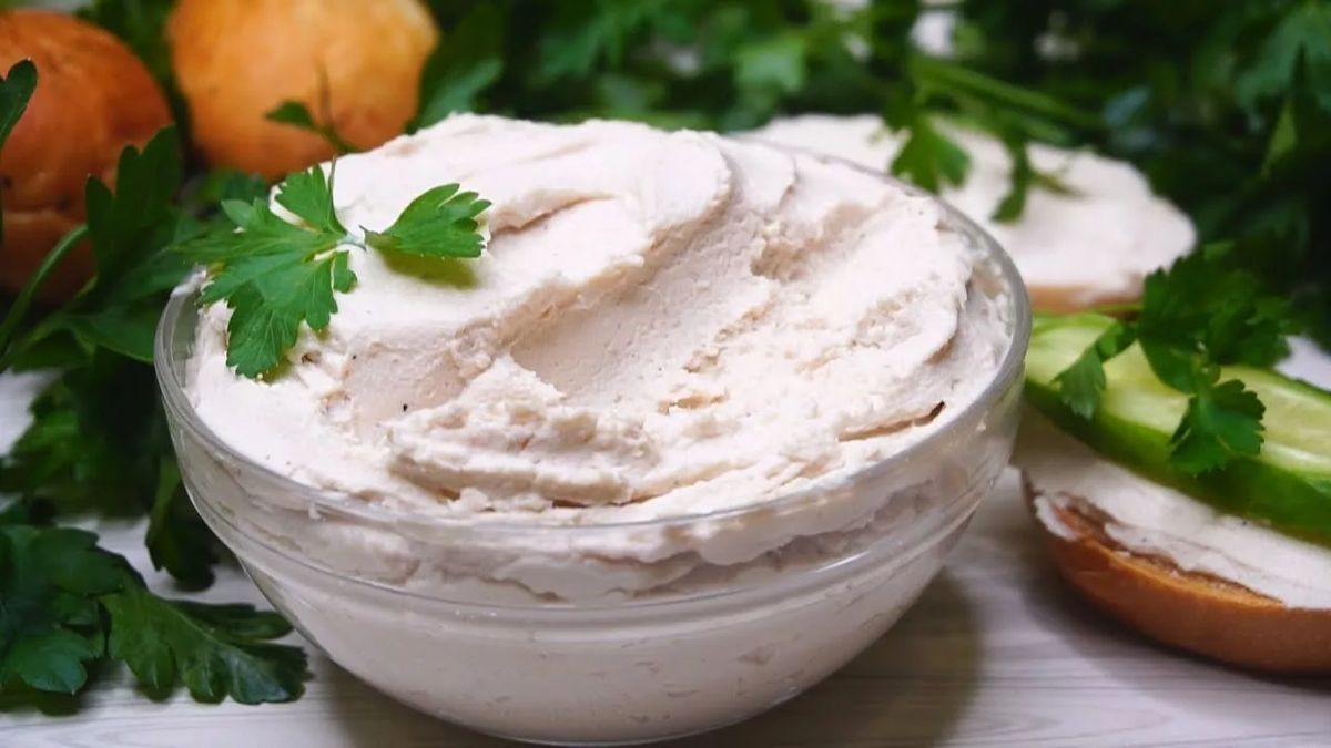 Нежный куриный паштет: быстрое и простое лакомство для дома